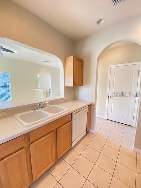 For Rent: $1,775 (3 beds, 2 baths, 1225 Square Feet)