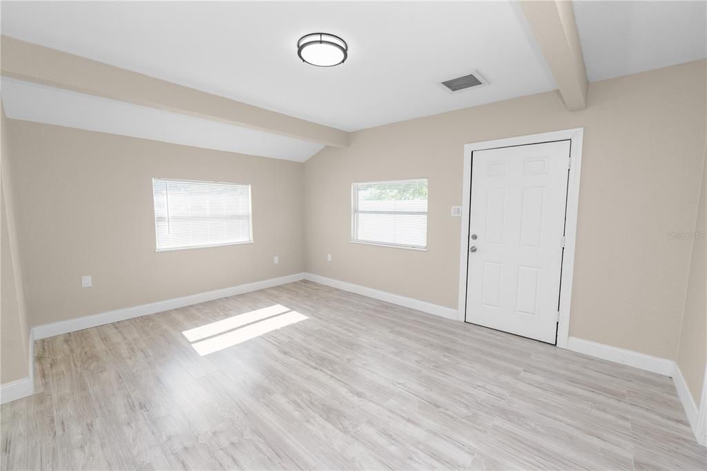 For Sale: $450,000 (4 beds, 2 baths, 2255 Square Feet)