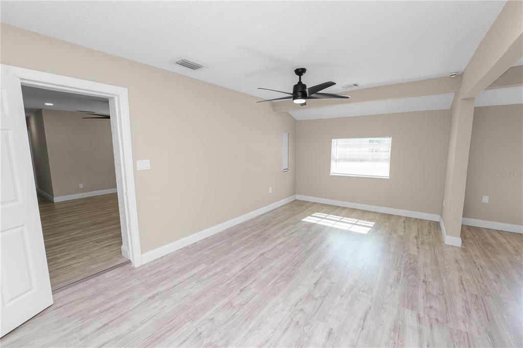 For Sale: $450,000 (4 beds, 2 baths, 2255 Square Feet)