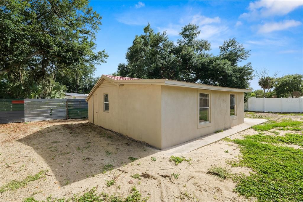 For Sale: $450,000 (4 beds, 2 baths, 2255 Square Feet)