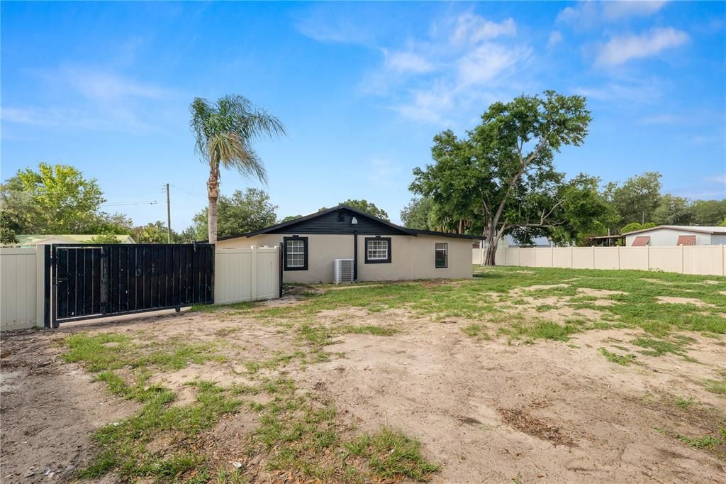 For Sale: $450,000 (4 beds, 2 baths, 2255 Square Feet)