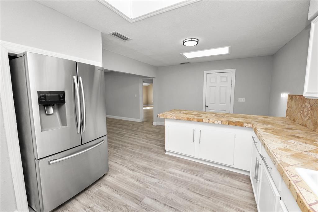 For Sale: $450,000 (4 beds, 2 baths, 2255 Square Feet)