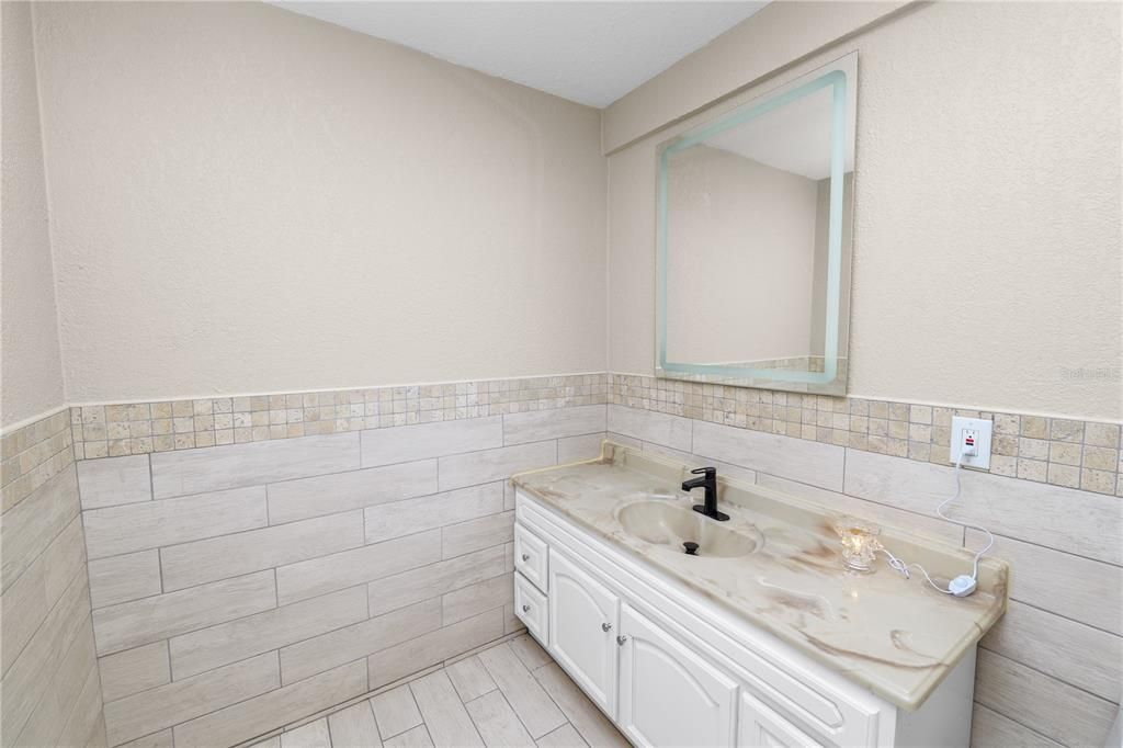 For Sale: $450,000 (4 beds, 2 baths, 2255 Square Feet)