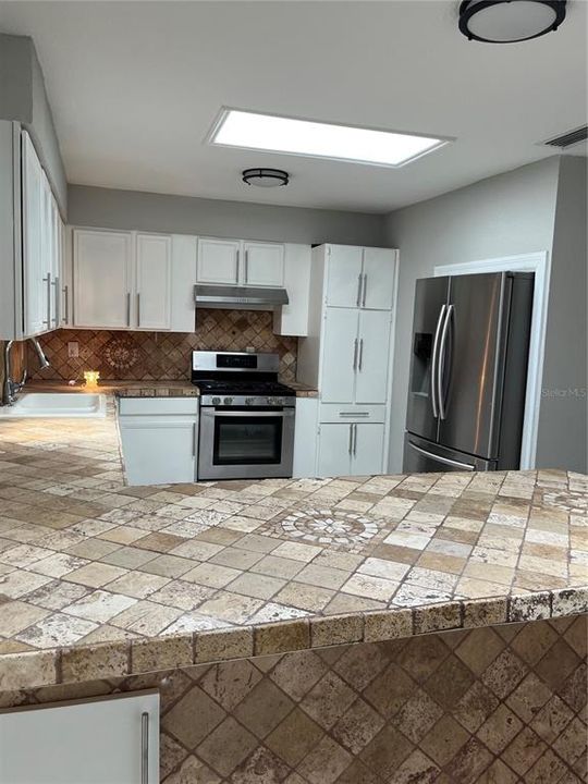 For Sale: $450,000 (4 beds, 2 baths, 2255 Square Feet)