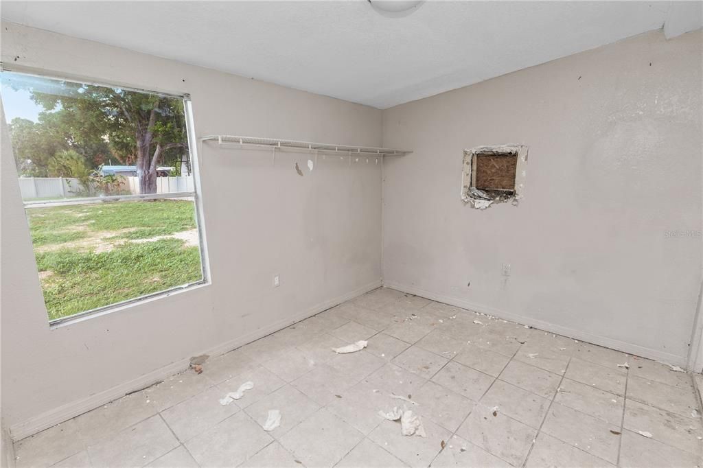 For Sale: $450,000 (4 beds, 2 baths, 2255 Square Feet)