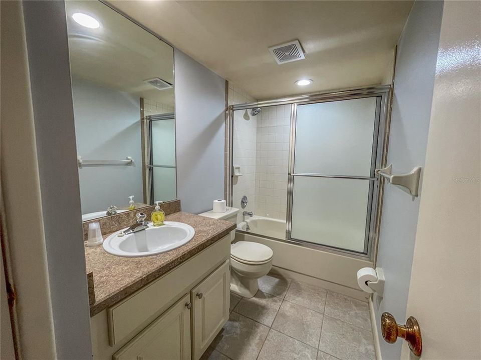 En Venta: $179,000 (2 camas, 2 baños, 1097 Pies cuadrados)