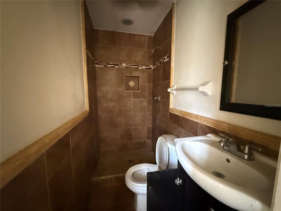 En Venta: $199,900 (3 camas, 3 baños, 1400 Pies cuadrados)