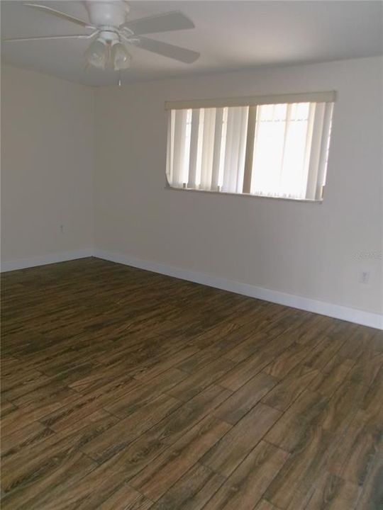 For Sale: $222,500 (3 beds, 2 baths, 1378 Square Feet)