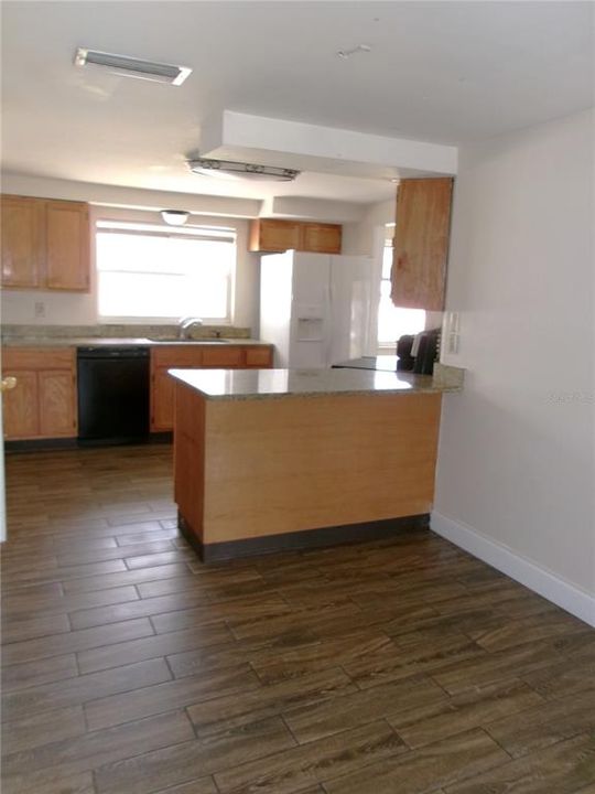 For Sale: $222,500 (3 beds, 2 baths, 1378 Square Feet)