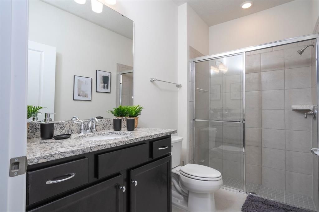 En Venta: $489,000 (5 camas, 4 baños, 2293 Pies cuadrados)