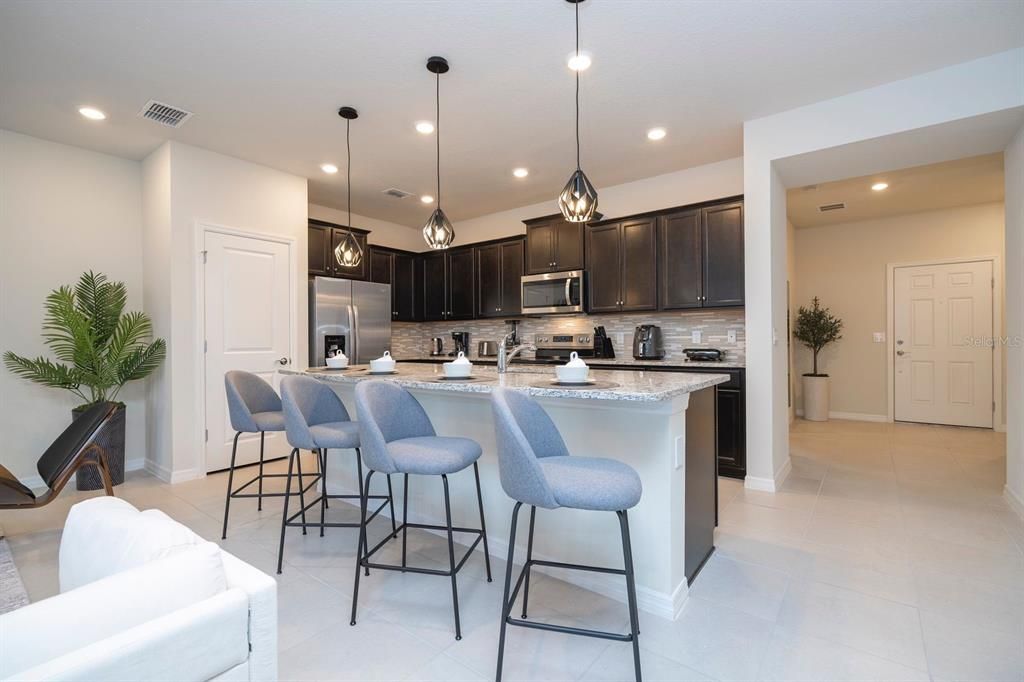 En Venta: $489,000 (5 camas, 4 baños, 2293 Pies cuadrados)