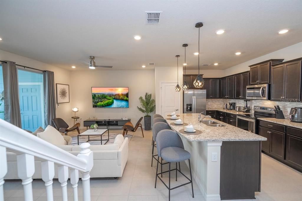 En Venta: $489,000 (5 camas, 4 baños, 2293 Pies cuadrados)