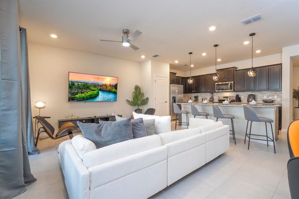 En Venta: $489,000 (5 camas, 4 baños, 2293 Pies cuadrados)