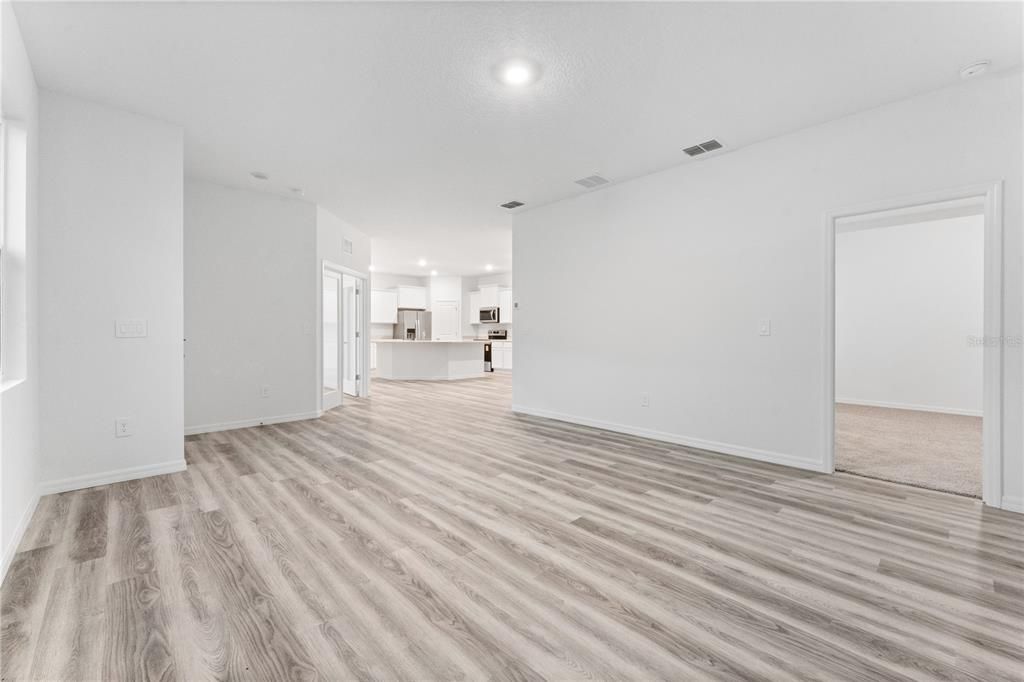 В аренду: $2,400 (3 спален, 2 ванн, 1463 Квадратных фут)