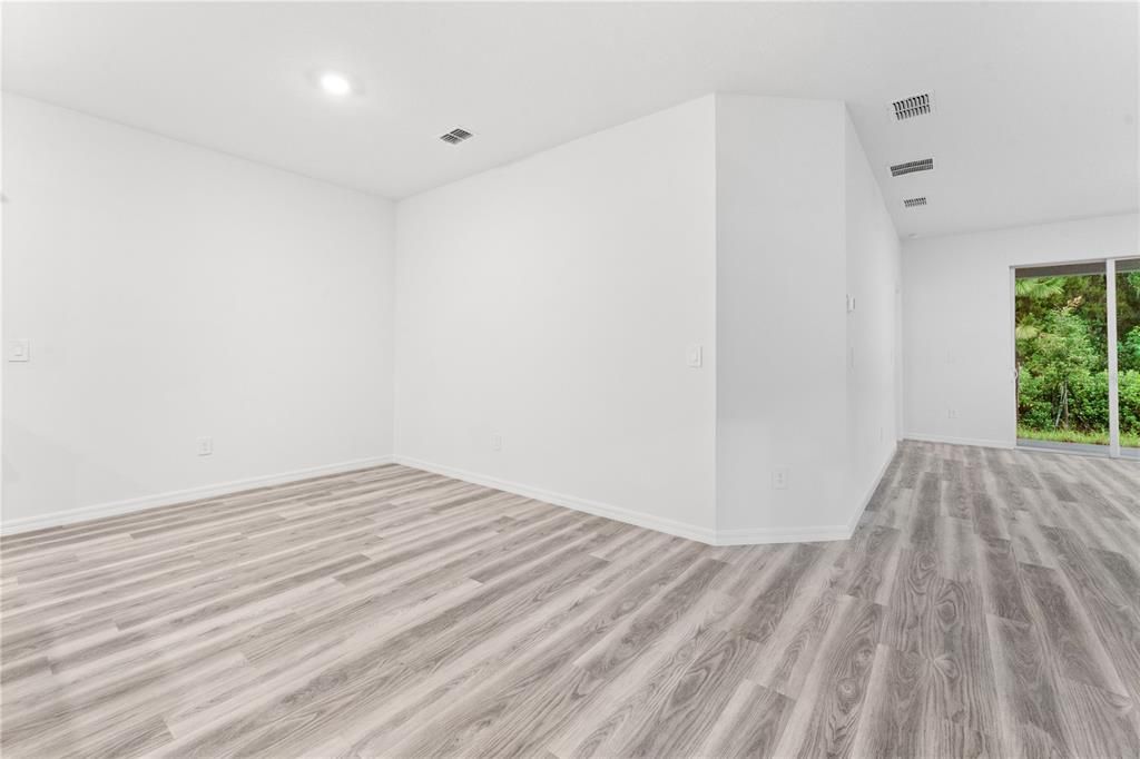 В аренду: $2,400 (3 спален, 2 ванн, 1463 Квадратных фут)