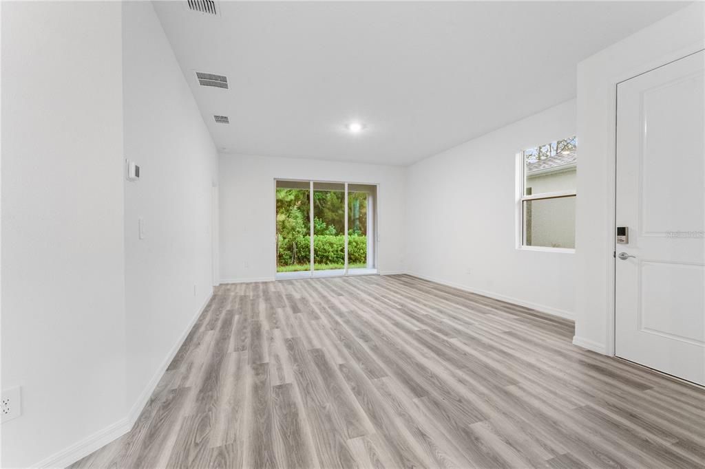 В аренду: $2,400 (3 спален, 2 ванн, 1463 Квадратных фут)