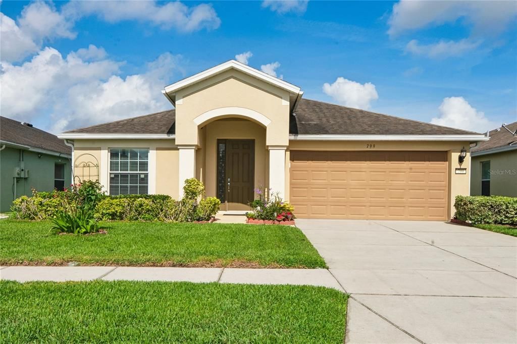 For Sale: $334,900 (4 beds, 2 baths, 1978 Square Feet)