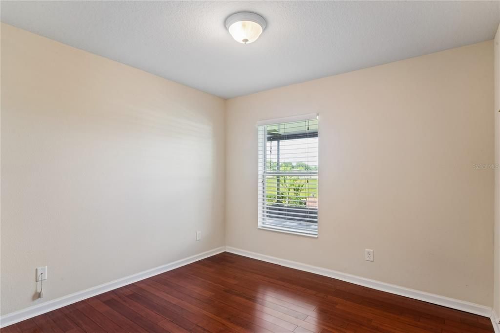 For Sale: $334,900 (4 beds, 2 baths, 1978 Square Feet)