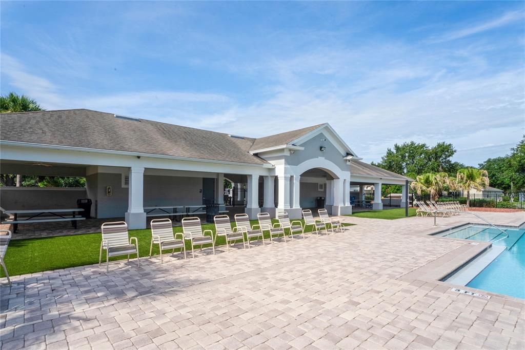 For Sale: $334,900 (4 beds, 2 baths, 1978 Square Feet)