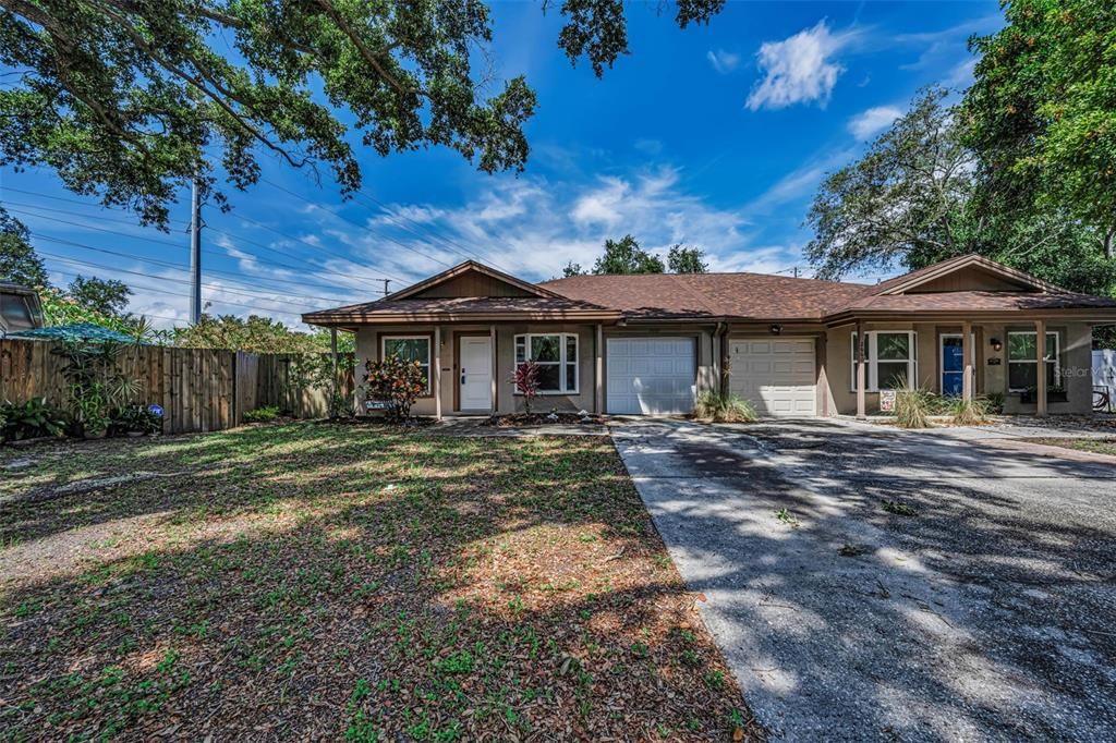 For Sale: $295,000 (2 beds, 2 baths, 918 Square Feet)