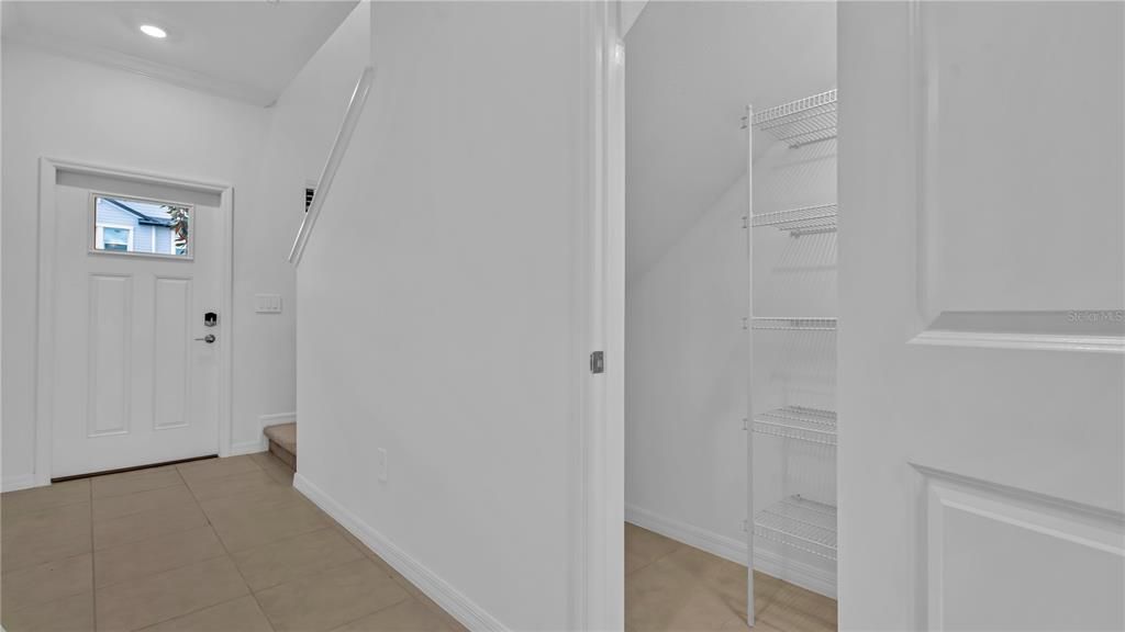 В аренду: $2,250 (3 спален, 2 ванн, 1601 Квадратных фут)