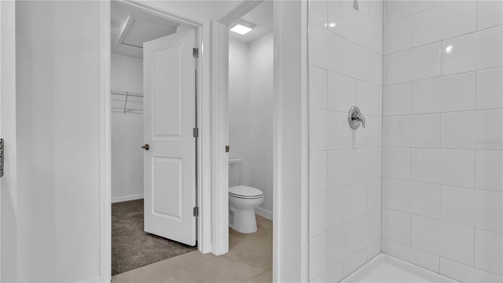 В аренду: $2,250 (3 спален, 2 ванн, 1601 Квадратных фут)