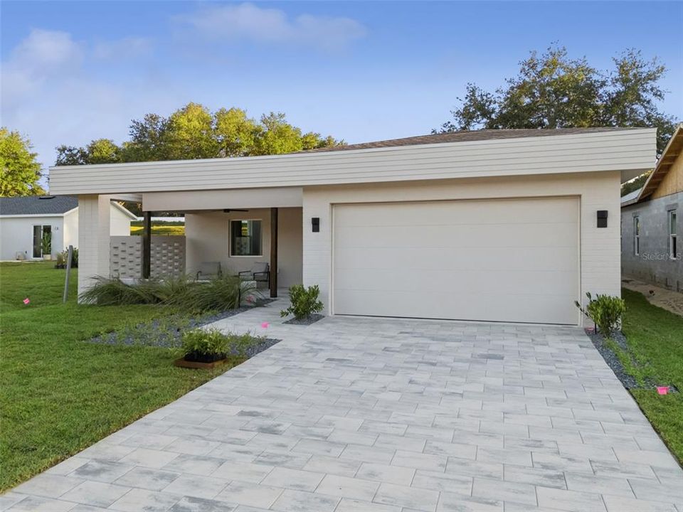 For Sale: $409,900 (3 beds, 2 baths, 1659 Square Feet)