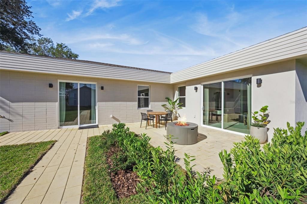 For Sale: $409,900 (3 beds, 2 baths, 1659 Square Feet)
