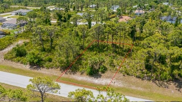 На продажу: $21,500 (0.18 acres)