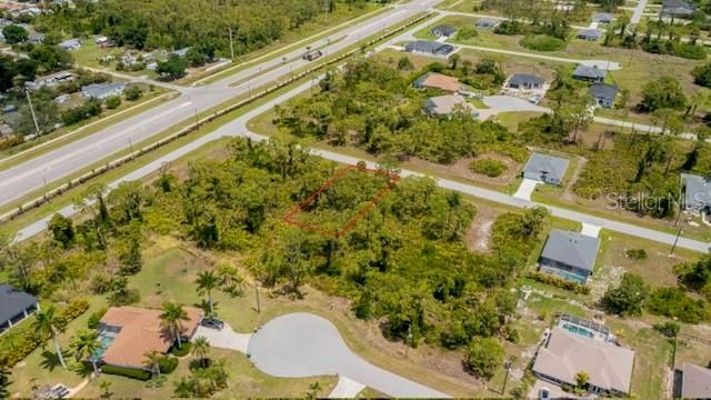 На продажу: $21,500 (0.18 acres)