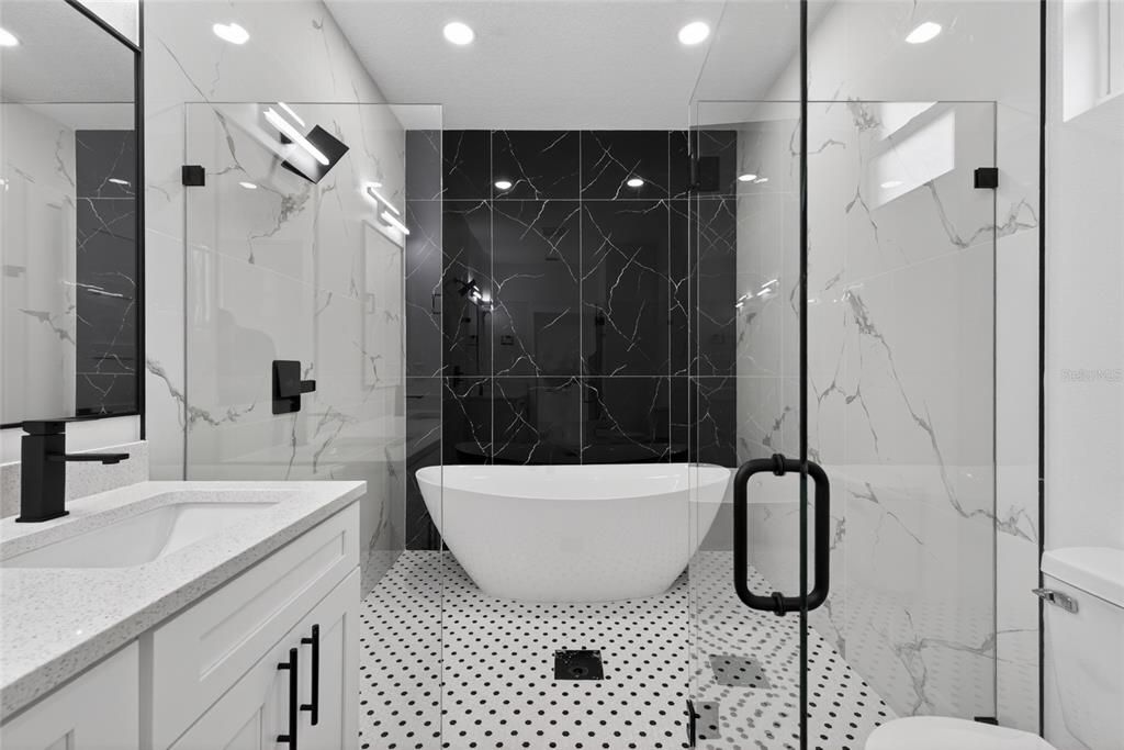 Active With Contract: $419,900 (4 beds, 2 baths, 1841 Square Feet)