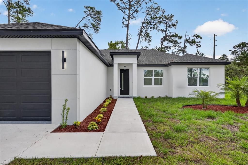 Active With Contract: $419,900 (4 beds, 2 baths, 1841 Square Feet)