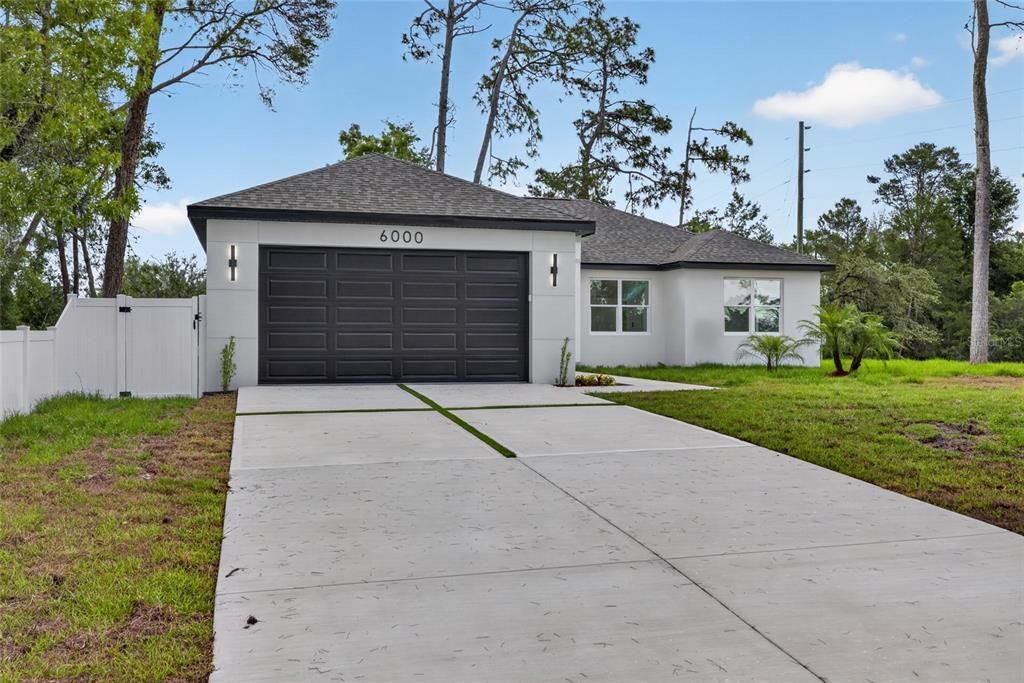 Active With Contract: $419,900 (4 beds, 2 baths, 1841 Square Feet)