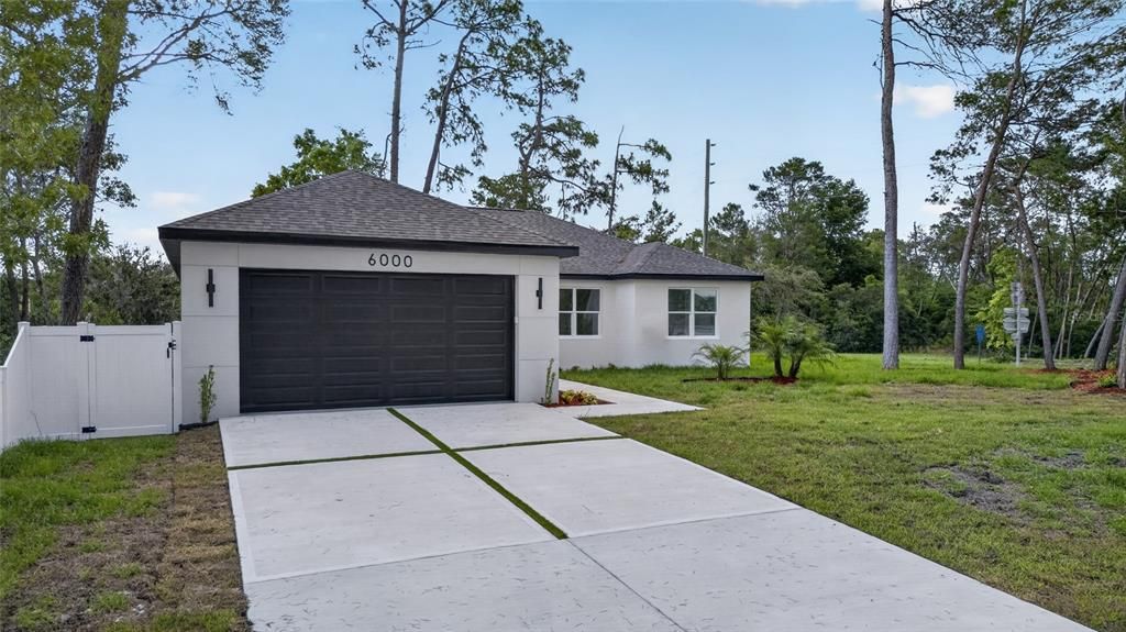 Active With Contract: $419,900 (4 beds, 2 baths, 1841 Square Feet)