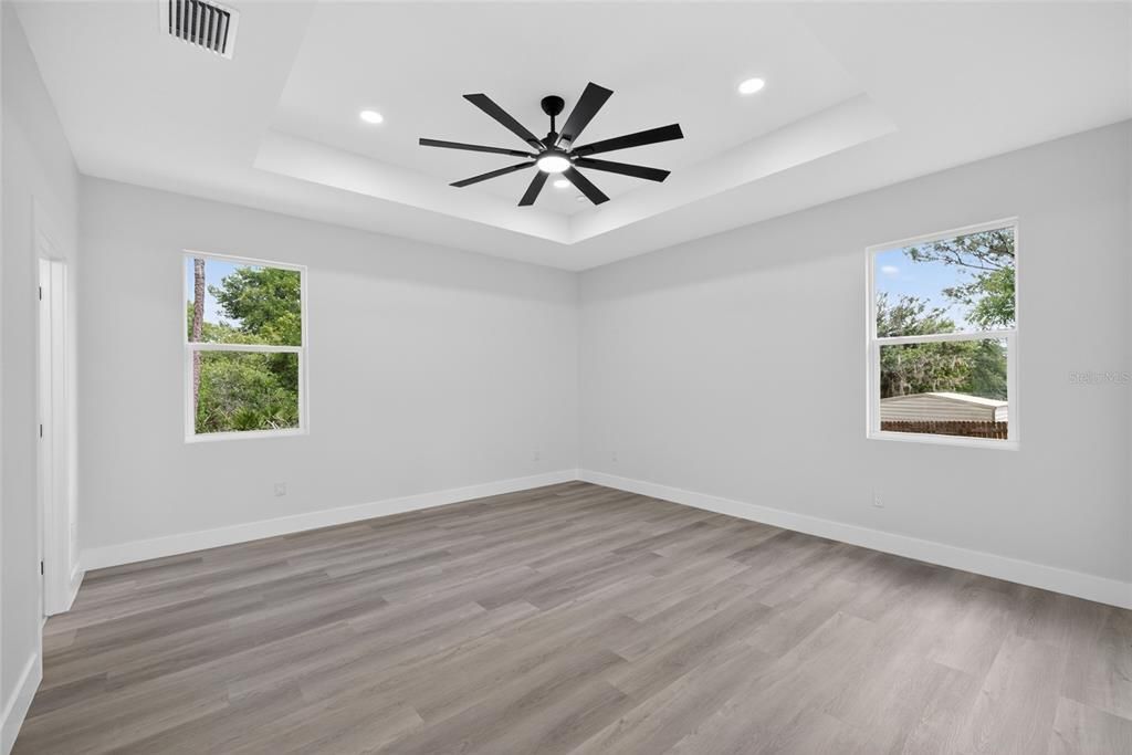 Active With Contract: $419,900 (4 beds, 2 baths, 1841 Square Feet)