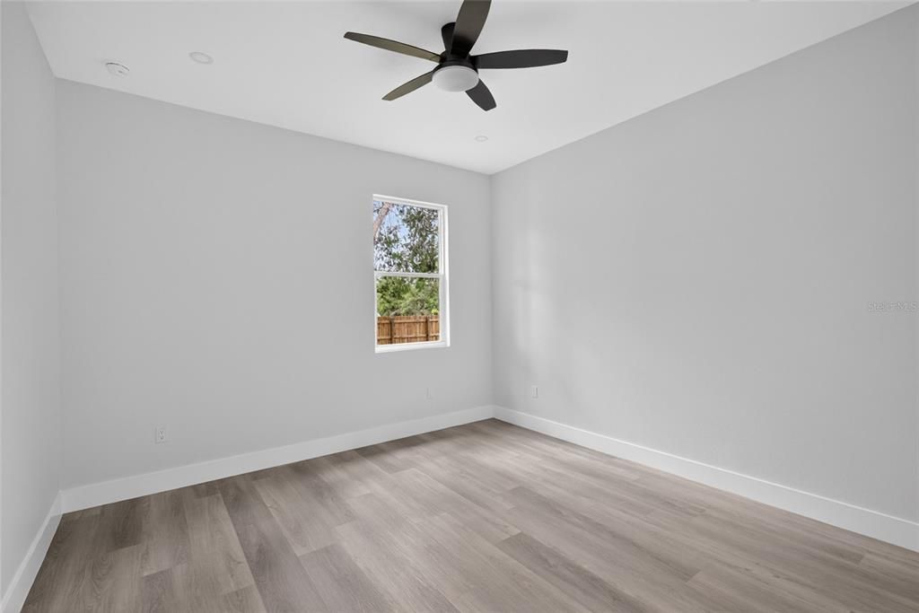 Active With Contract: $419,900 (4 beds, 2 baths, 1841 Square Feet)