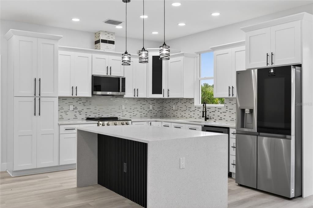 Active With Contract: $419,900 (4 beds, 2 baths, 1841 Square Feet)