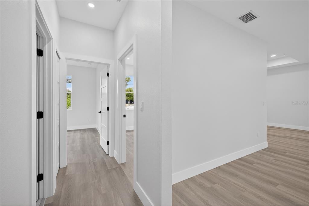Active With Contract: $419,900 (4 beds, 2 baths, 1841 Square Feet)