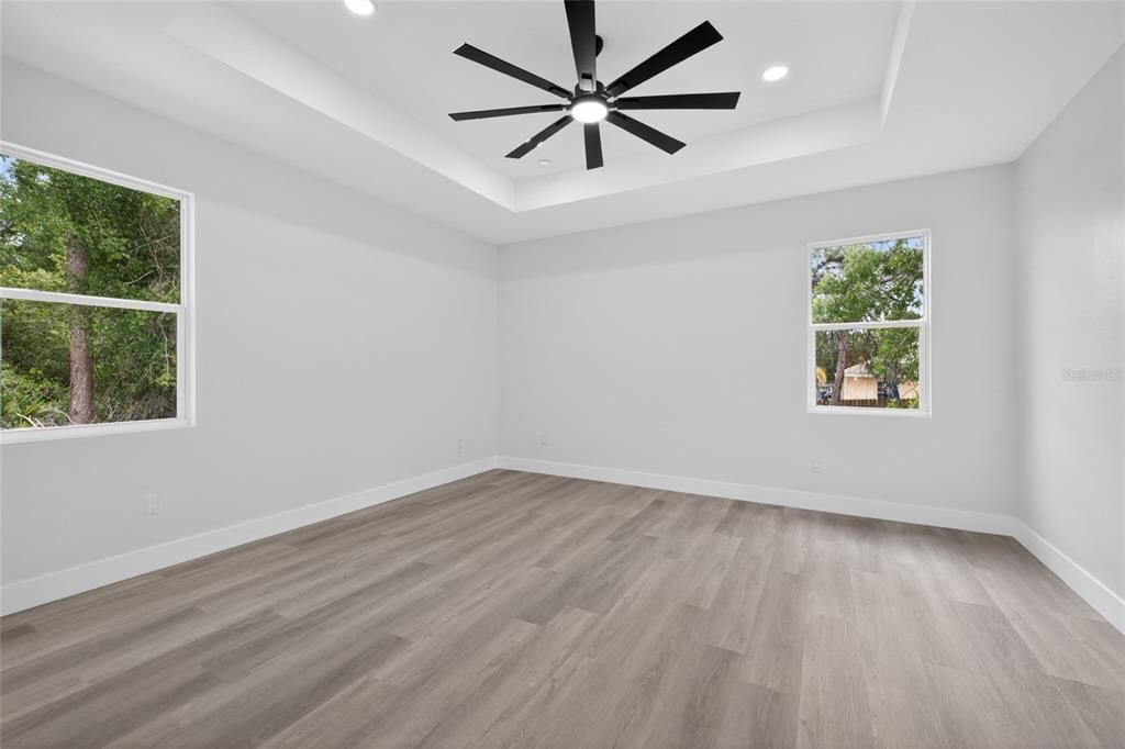 Active With Contract: $419,900 (4 beds, 2 baths, 1841 Square Feet)