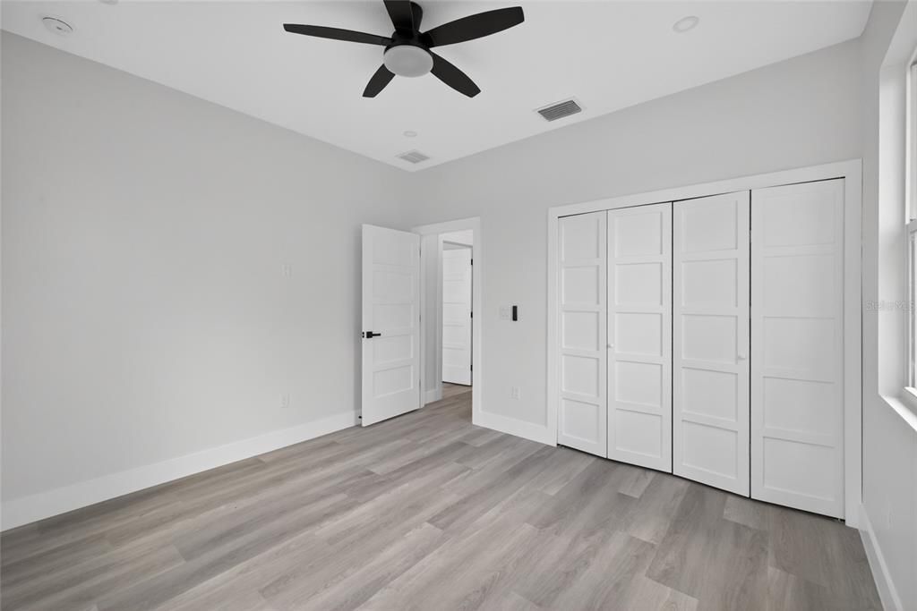 Active With Contract: $419,900 (4 beds, 2 baths, 1841 Square Feet)