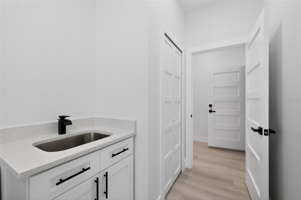 Active With Contract: $419,900 (4 beds, 2 baths, 1841 Square Feet)