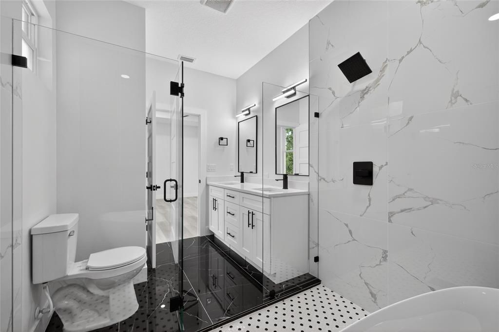 Active With Contract: $419,900 (4 beds, 2 baths, 1841 Square Feet)