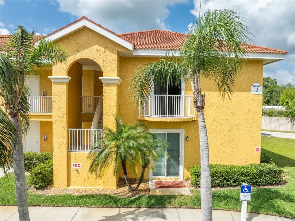For Sale: $230,000 (1 beds, 1 baths, 750 Square Feet)