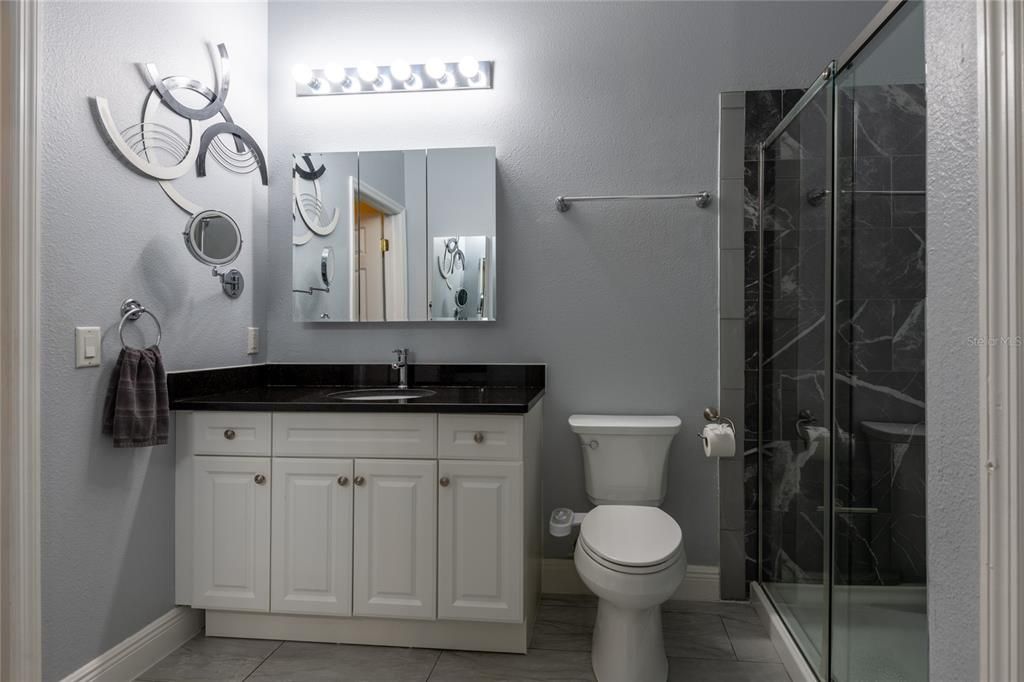 For Sale: $230,000 (1 beds, 1 baths, 750 Square Feet)