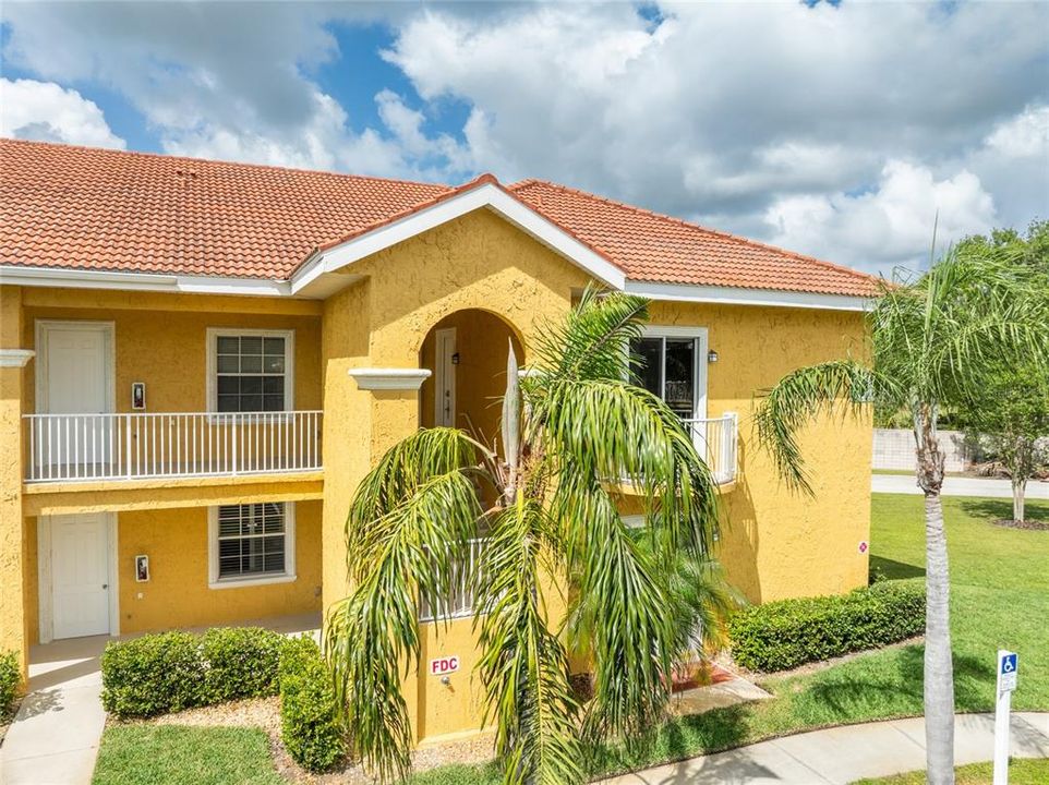 For Sale: $230,000 (1 beds, 1 baths, 750 Square Feet)