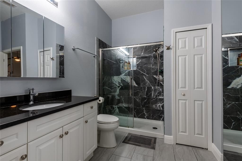 For Sale: $230,000 (1 beds, 1 baths, 750 Square Feet)
