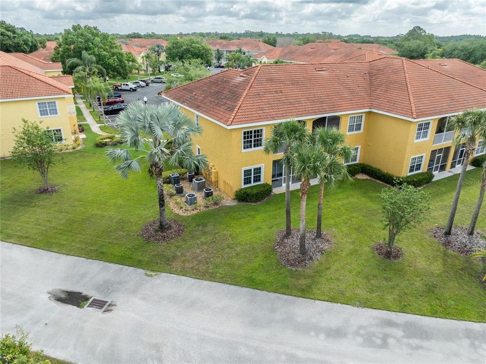 For Sale: $230,000 (1 beds, 1 baths, 750 Square Feet)