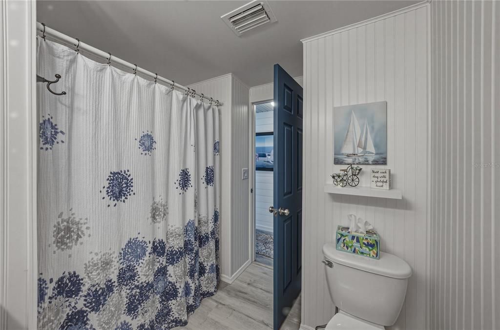 Active With Contract: $124,900 (2 beds, 2 baths, 960 Square Feet)