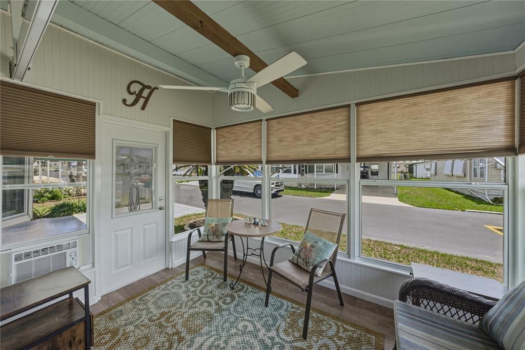 Active With Contract: $124,900 (2 beds, 2 baths, 960 Square Feet)