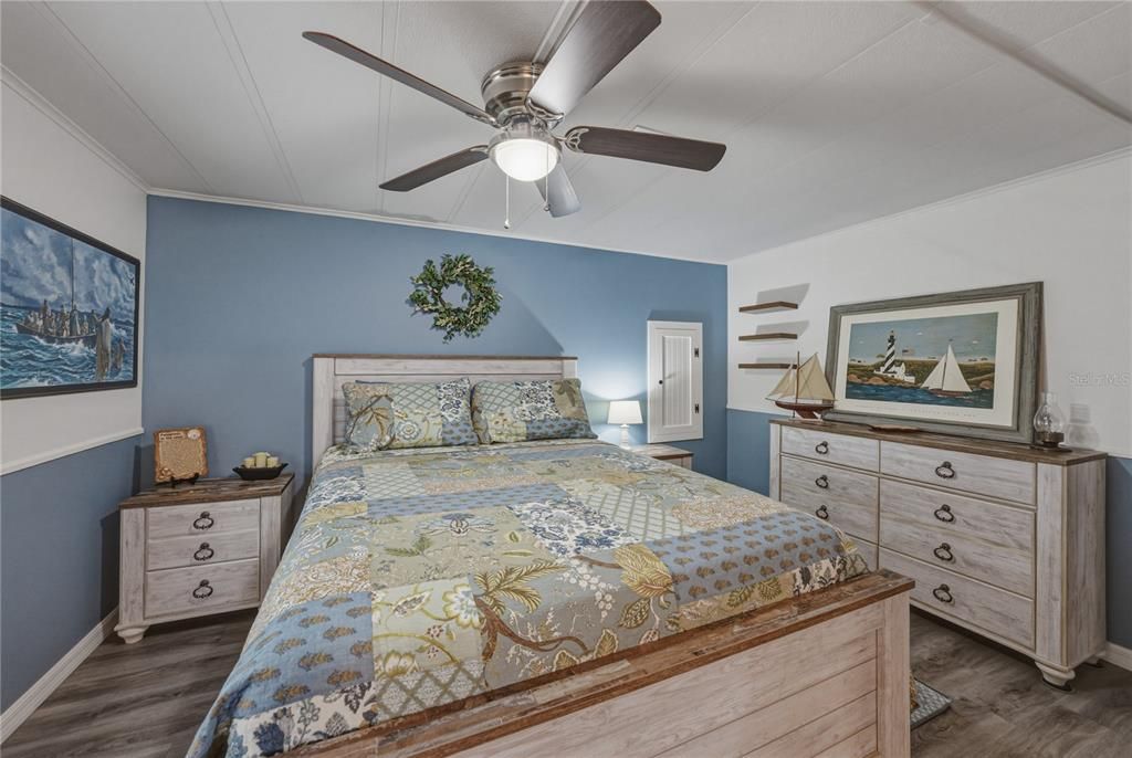 Active With Contract: $124,900 (2 beds, 2 baths, 960 Square Feet)